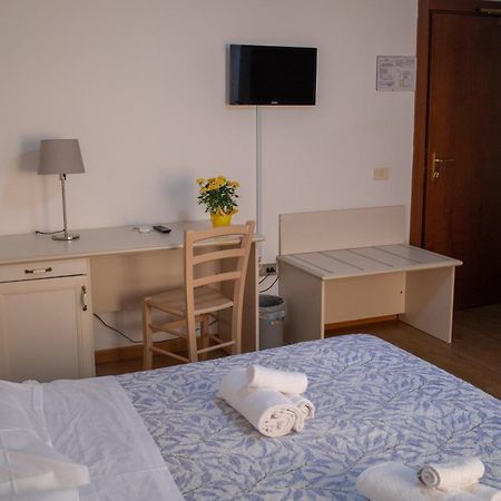 Hotel Ariston Piombino Eksteriør bilde