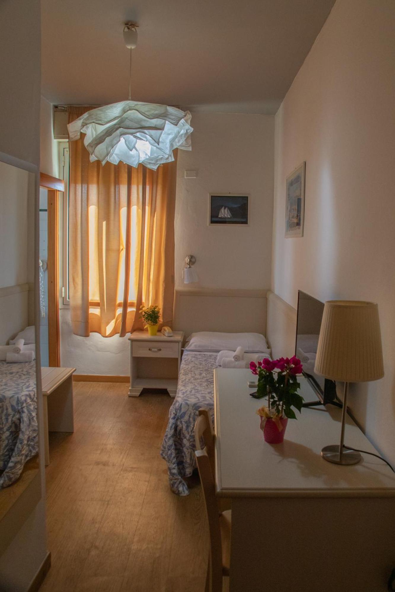 Hotel Ariston Piombino Eksteriør bilde