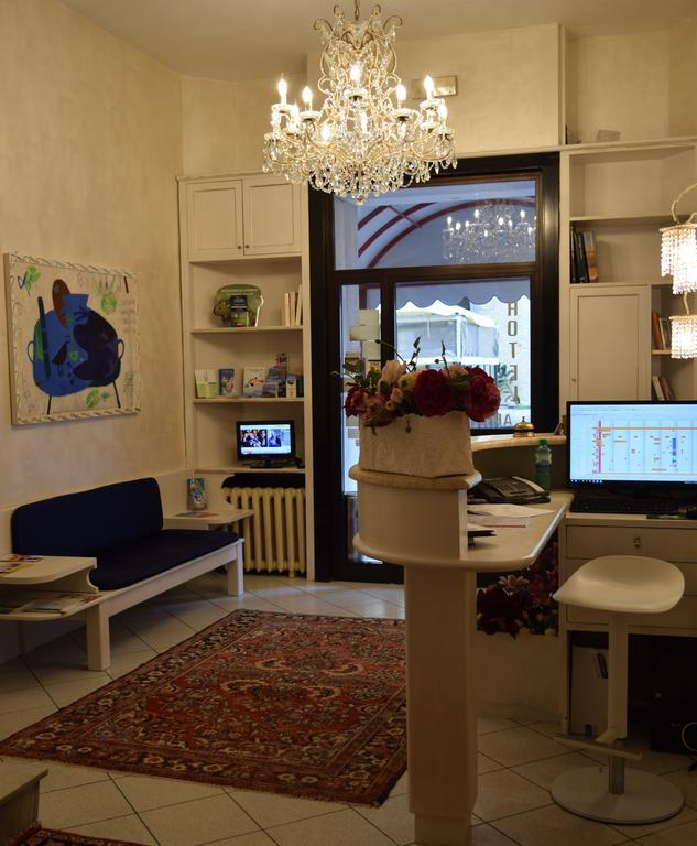 Hotel Ariston Piombino Eksteriør bilde